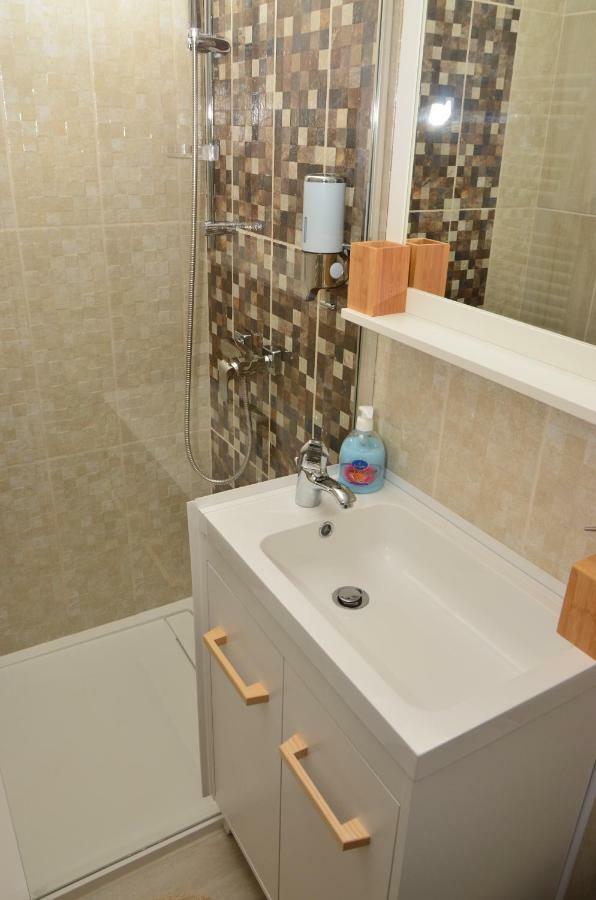 Aparthotel Danube Galac Kültér fotó